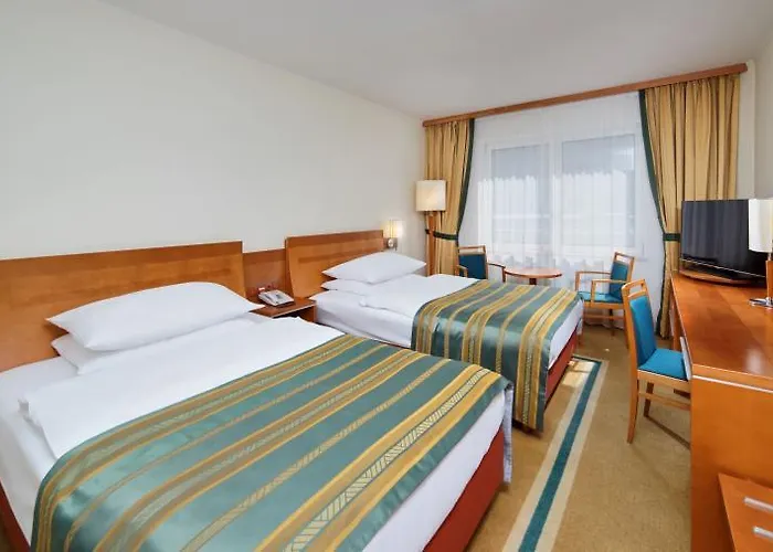 Quality Exhibition Centre 4*