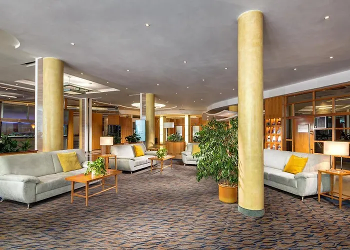 Hotel Quality Exhibition Centre 4*