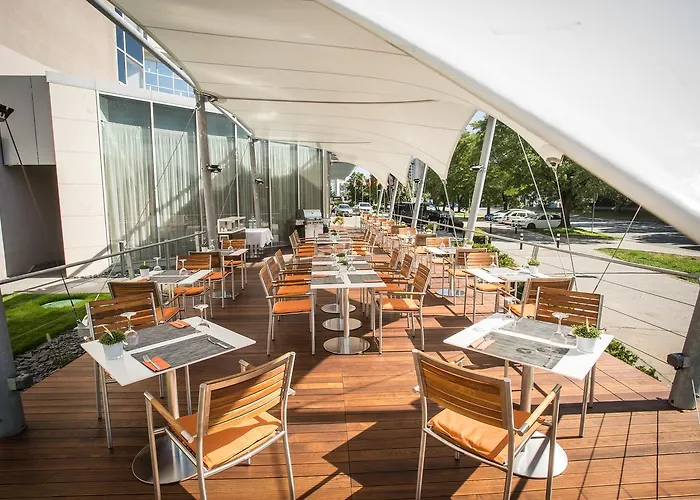 Hotel Quality Exhibition Centre 4*