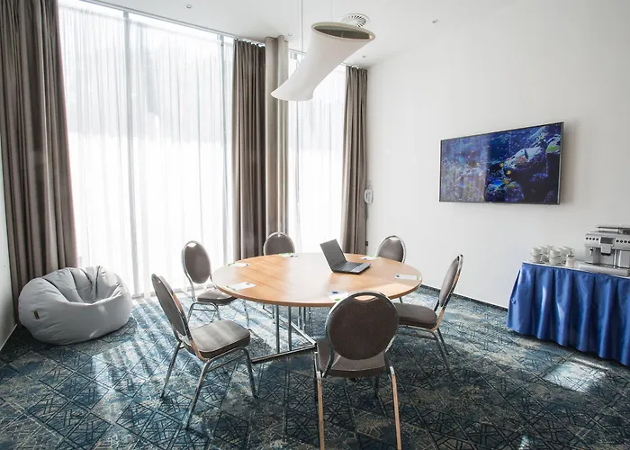 Quality Exhibition Centre Hotel 4*
