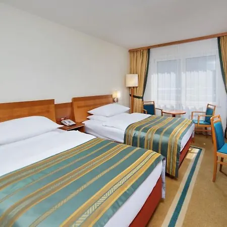 Quality Exhibition Centre 4*