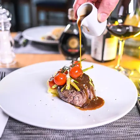 Quality Exhibition Centre Hotel 4*