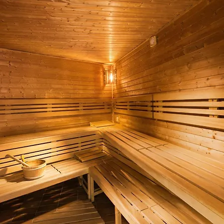 Quality Exhibition Centre 4*