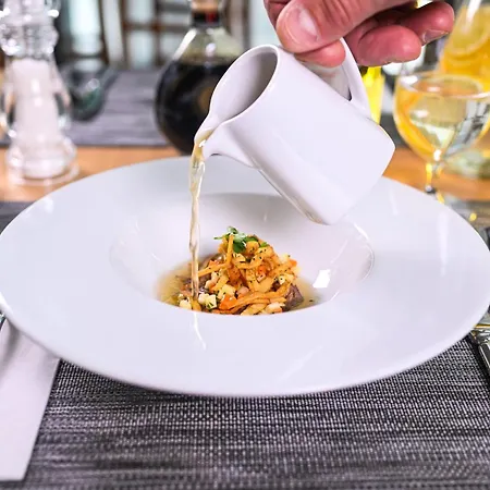 Quality Exhibition Centre 4*