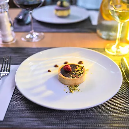 Quality Exhibition Centre Hotel 4*