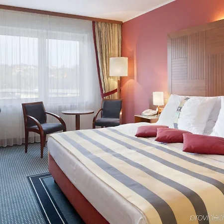 Quality Exhibition Centre Hotel 4*