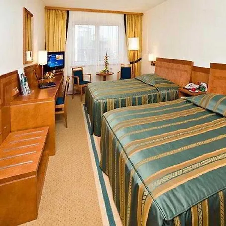Quality Exhibition Centre 4*
