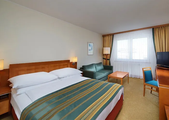 Quality Exhibition Centre 4*